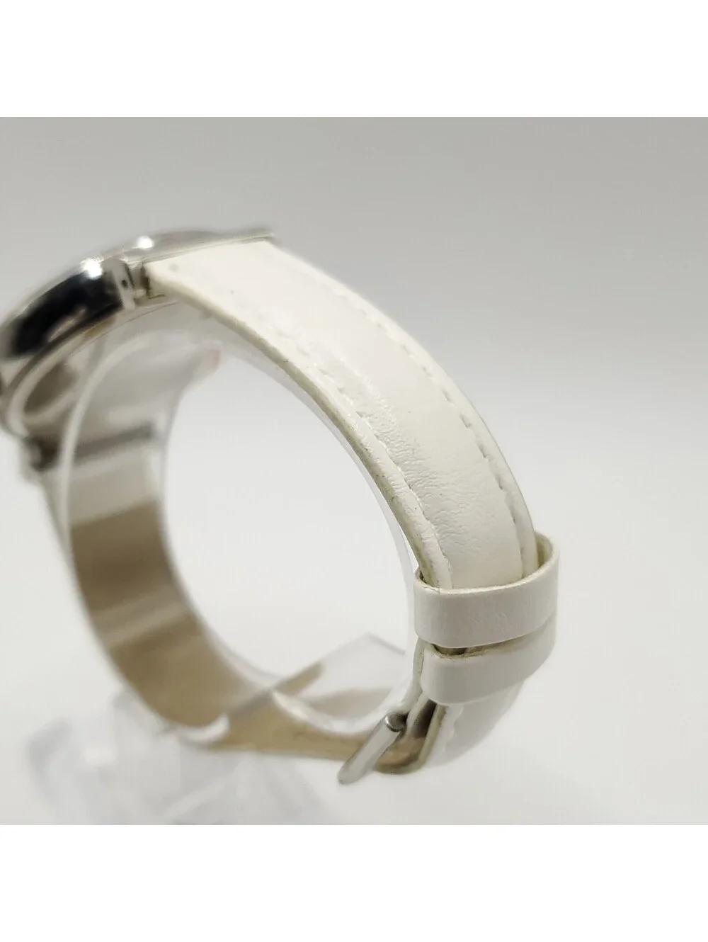 Mateo Silver Tone 38mm Quartz Women Watch New Battery White Leather Band